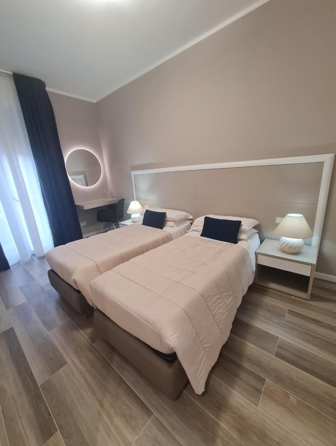 Nel Sole Superior Apartment Bologna Bagian luar foto